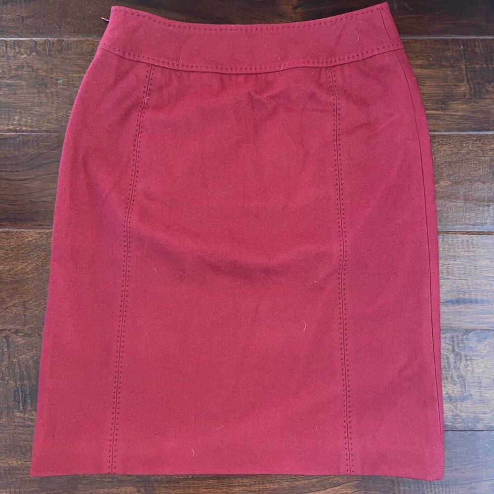 ANN TAYLOR Pencil Skirt Lined Side Zip Wool Blend Perfect For Holidays Size 4 - Picture 4 of 7